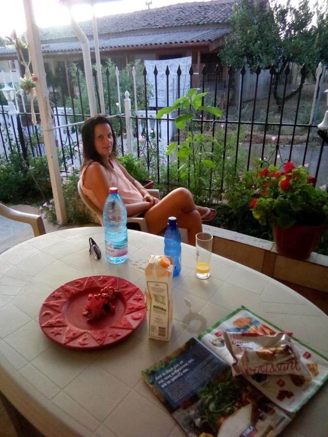 Villa Angela, Traditional Villa In The Village Agios Ioannis Peristeron  Exterior photo
