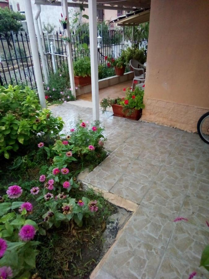 Villa Angela, Traditional Villa In The Village Agios Ioannis Peristeron  Exterior photo
