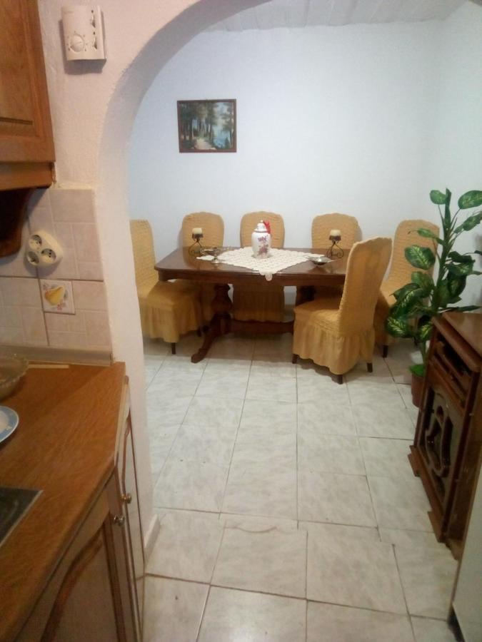 Villa Angela, Traditional Villa In The Village Agios Ioannis Peristeron  Exterior photo